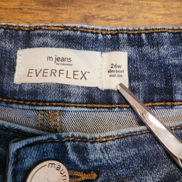 Maurices Jeans Size 24 W XS Everflex Slim Bootcut Mid Rise Tummy Control Ripped - Picture 3 of 10